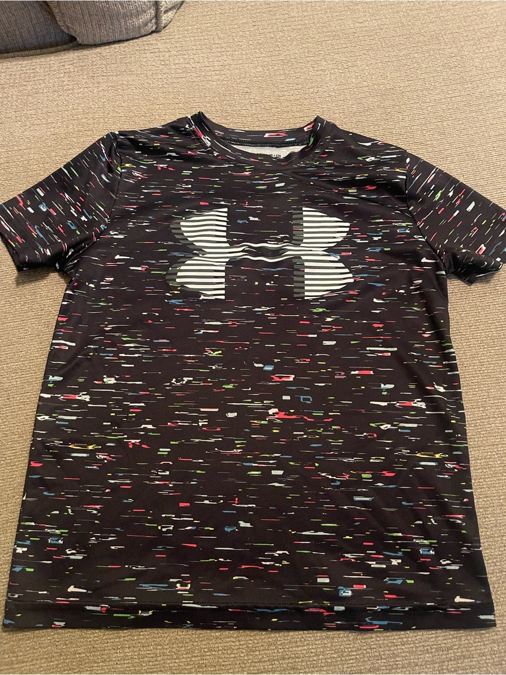 Under Armour Black Short-Sleeve Tee with Multi-Color Speckle